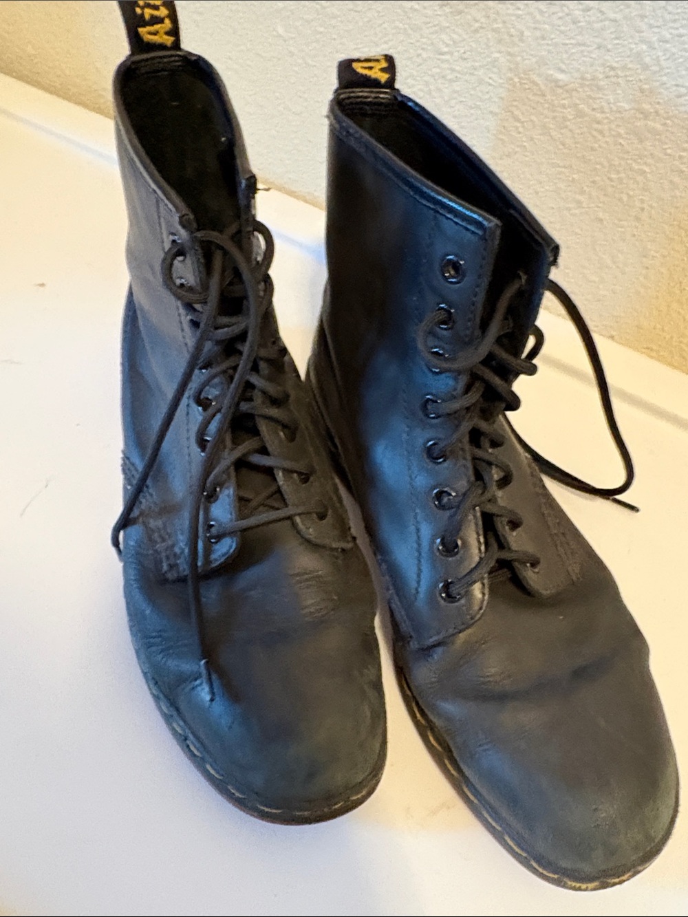 Dr. Doc Martens Boots PRICE FIRM